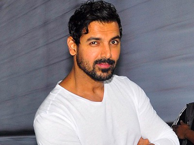 BOLLYWOOD STAR JOHN ABRAHAM ACQUIRES PRIME BUNGALOW IN MUMBAI FOR RS 70.83 CRORE