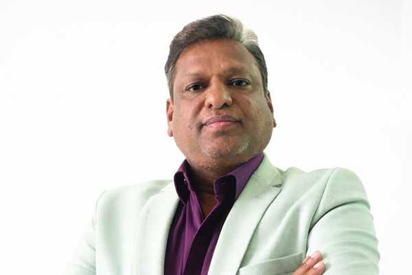 Unskilled Engineers, Costly Projects