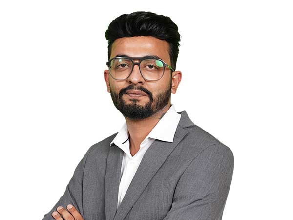 From Ground-Level Grit to Strategic Growth — Lessons for the Modern Business Ecosystem